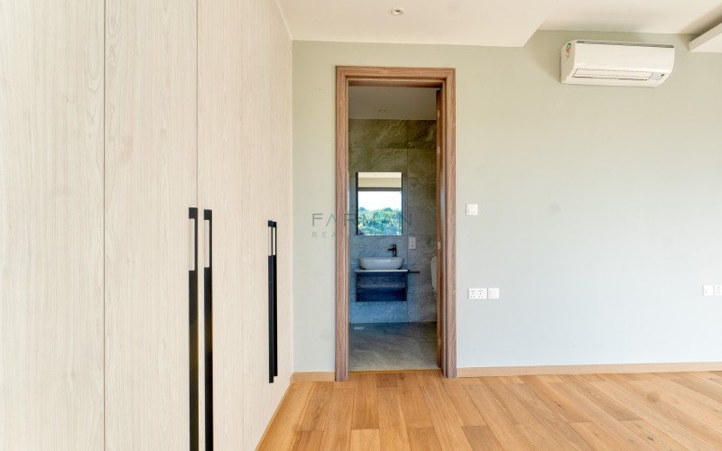 Luxurious villa 4 bed all en-suite with dsq — photo 2
