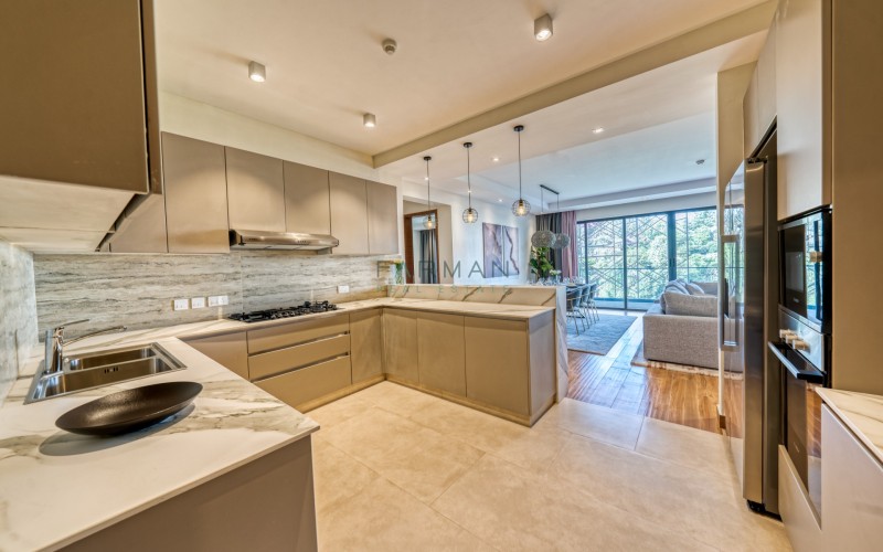 Modern Luxurious 3 bedroom apartment — photo 15