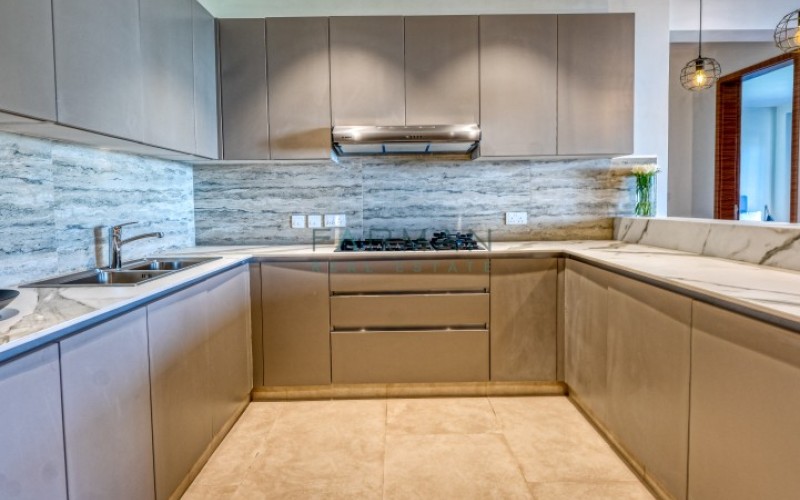 Modern Luxurious 3 bedroom apartment — photo 16