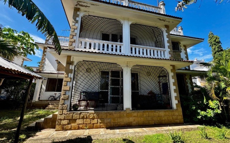 Charming 4-bedroom all en-suite home in Nyali — photo 4
